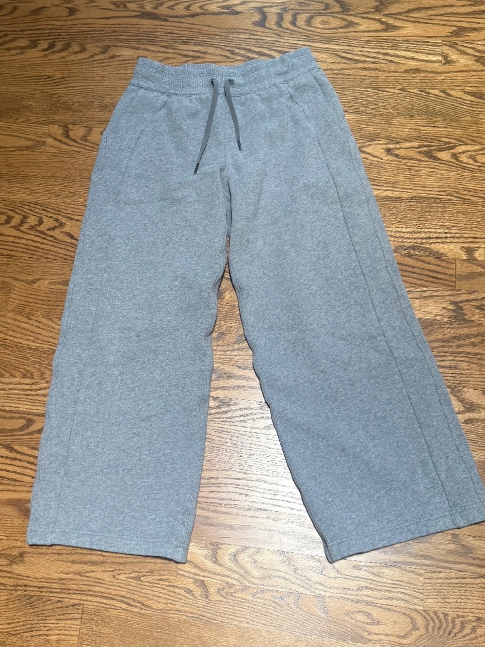 Lululemon wide leg scuba pants, medium heather grey, small